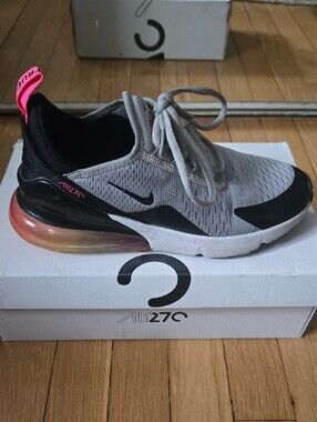Nike Air Max 270 Flyknit BETRUE - Sz 8